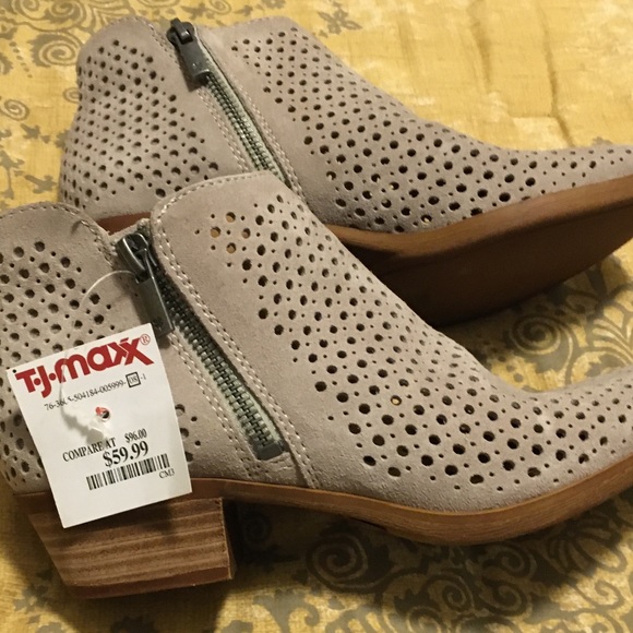 Cute beige ankle boots - NWT! - Picture 4 of 5